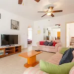 Villa Coral Aura